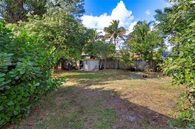 441 NE 30th St 1-2, Pompano Beach, FL 33064