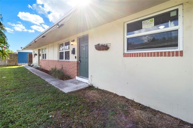 441 NE 30th St 1-2, Pompano Beach, FL 33064