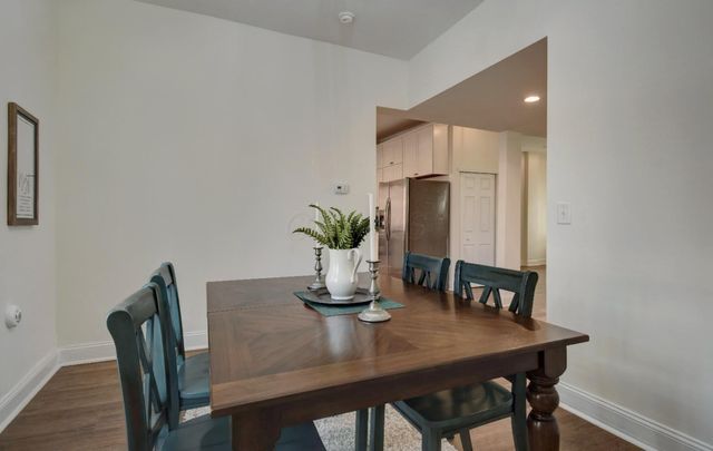 220 N Monroe Avenue, Columbus, OH 43203