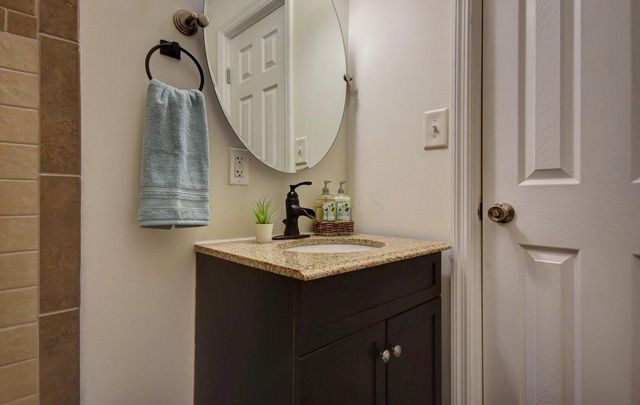 220 N Monroe Avenue, Columbus, OH 43203