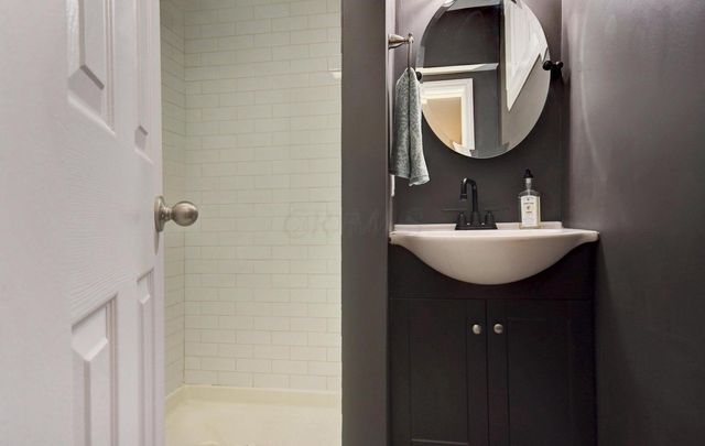 220 N Monroe Avenue, Columbus, OH 43203