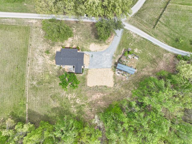 120 Whippoorwill Ln, Bethpage, TN 37022