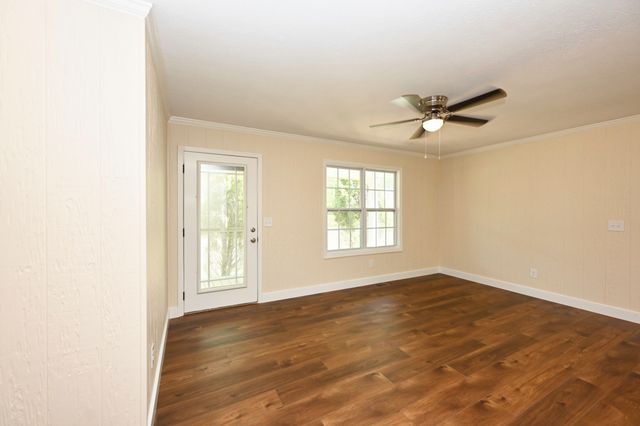 120 Whippoorwill Ln, Bethpage, TN 37022
