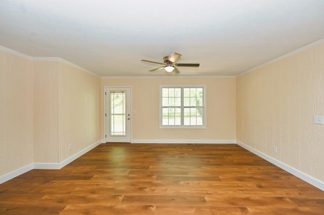 120 Whippoorwill Ln, Bethpage, TN 37022