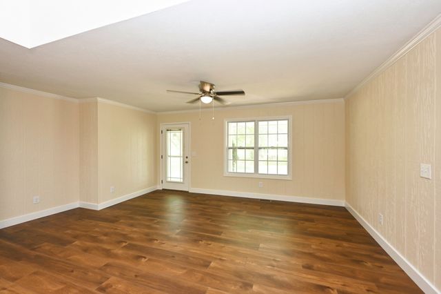 120 Whippoorwill Ln, Bethpage, TN 37022