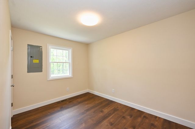 120 Whippoorwill Ln, Bethpage, TN 37022