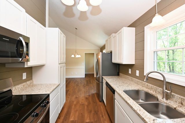 120 Whippoorwill Ln, Bethpage, TN 37022