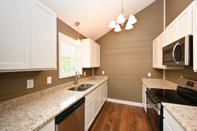 120 Whippoorwill Ln, Bethpage, TN 37022