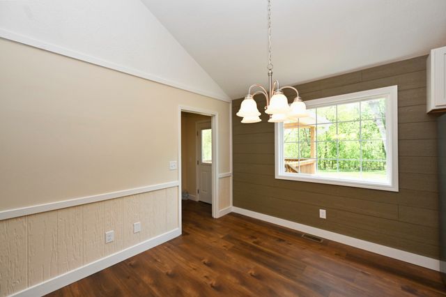 120 Whippoorwill Ln, Bethpage, TN 37022