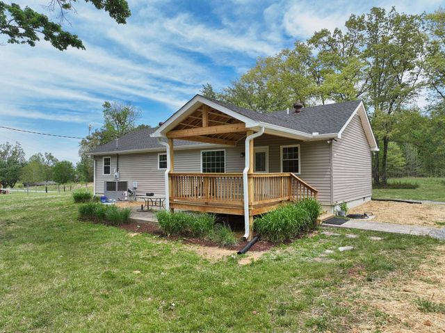 120 Whippoorwill Ln, Bethpage, TN 37022