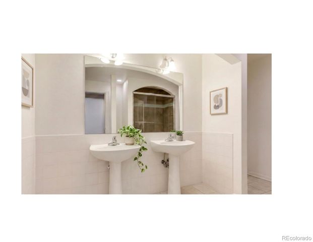 1521 Vine Street 103, Denver, CO 80206