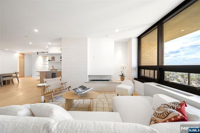 800 palisade Avenue 24 E, Fort Lee, NJ 07024