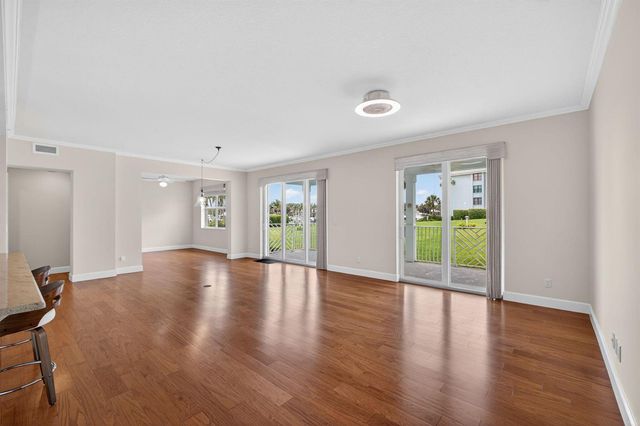 712 Bay Colony Drive S, Juno Beach, FL 33408