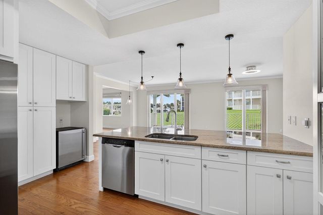 712 Bay Colony Drive S, Juno Beach, FL 33408