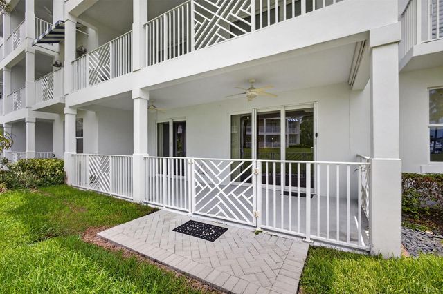 712 Bay Colony Drive S, Juno Beach, FL 33408