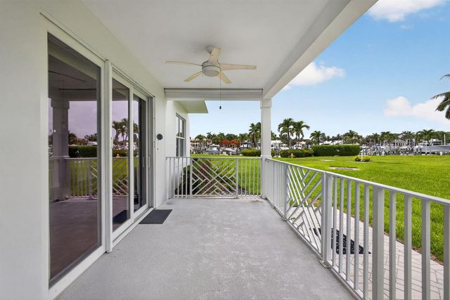 712 Bay Colony Drive S, Juno Beach, FL 33408