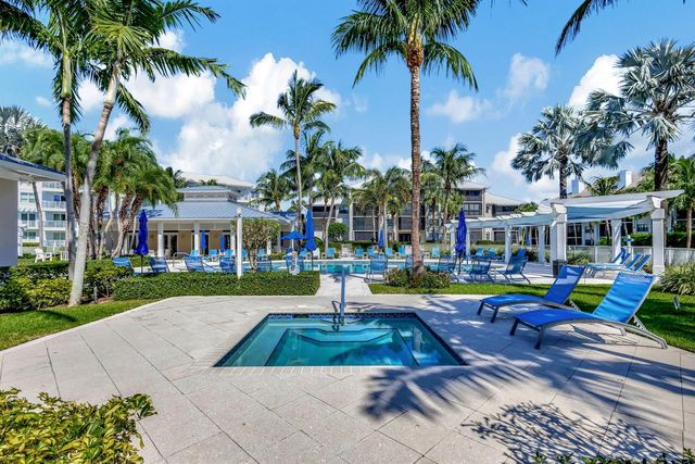 712 Bay Colony Drive S, Juno Beach, FL 33408