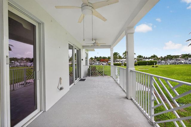 712 Bay Colony Drive S, Juno Beach, FL 33408