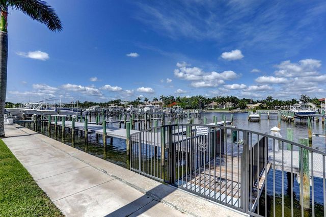 712 Bay Colony Drive S, Juno Beach, FL 33408