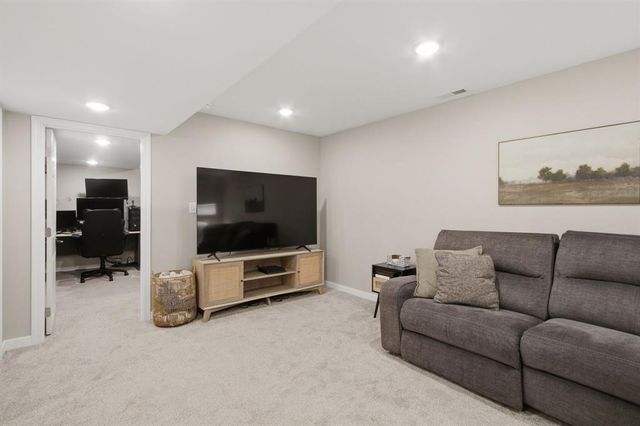 3315 Locust Street SW, Bondurant, IA 50035
