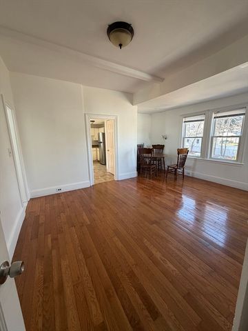 161 Grand View Ave 2, Quincy, MA 02170
