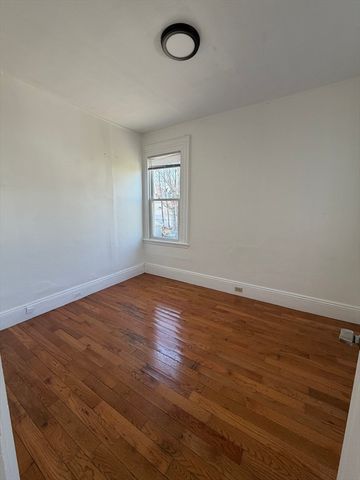 161 Grand View Ave 2, Quincy, MA 02170