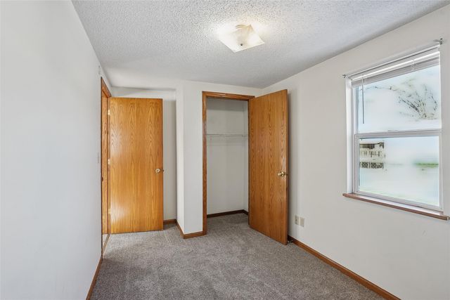 311 Hatch Street, Newton, IA 50208