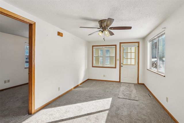 311 Hatch Street, Newton, IA 50208