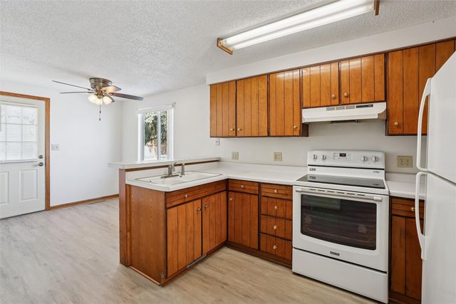 311 Hatch Street, Newton, IA 50208