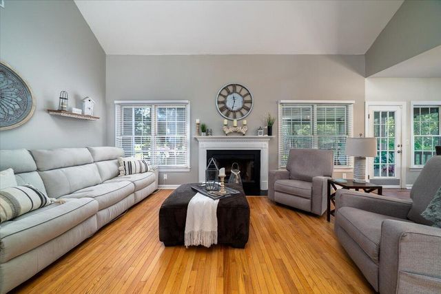 3207 Heathland Way, Mount Pleasant, SC 29466