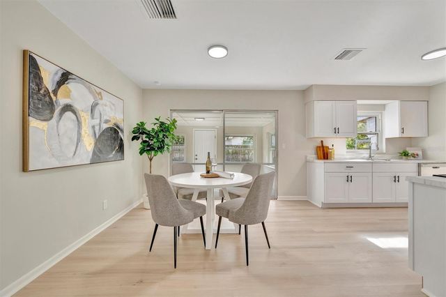 2003 E HANNA AVENUE, Tampa, FL 33610