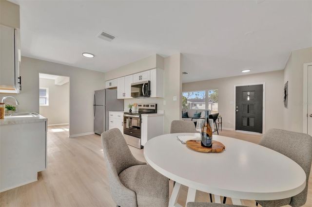 2003 E HANNA AVENUE, Tampa, FL 33610