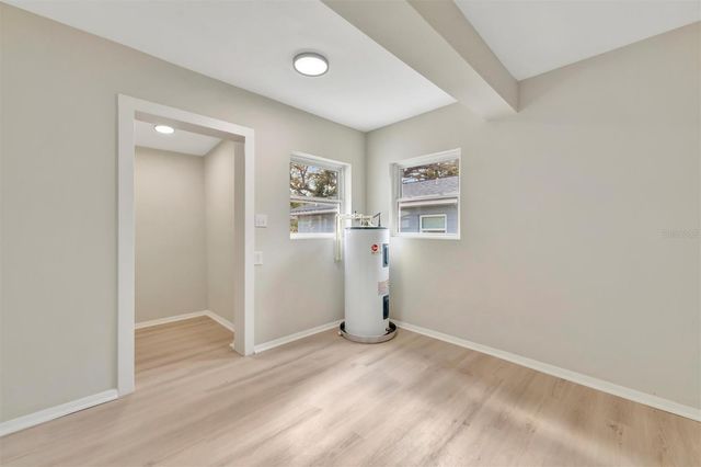 2003 E HANNA AVENUE, Tampa, FL 33610