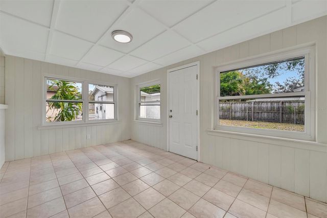 2003 E HANNA AVENUE, Tampa, FL 33610