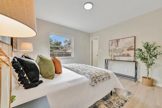 2003 E HANNA AVENUE, Tampa, FL 33610