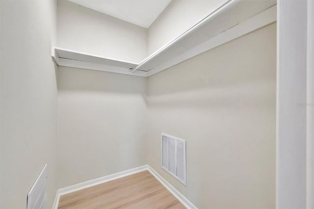 2003 E HANNA AVENUE, Tampa, FL 33610