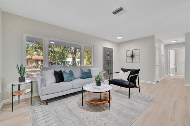 2003 E HANNA AVENUE, Tampa, FL 33610