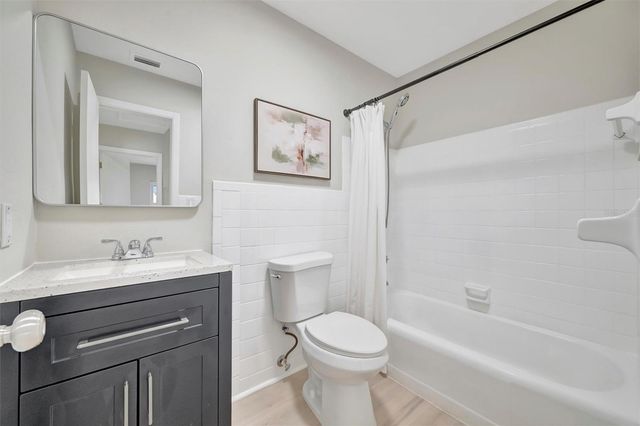 2003 E HANNA AVENUE, Tampa, FL 33610