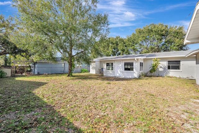 2003 E HANNA AVENUE, Tampa, FL 33610