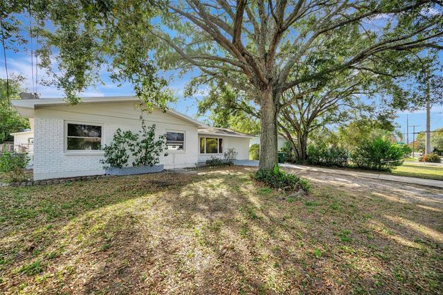 2003 E HANNA AVENUE, Tampa, FL 33610