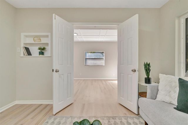 2003 E HANNA AVENUE, Tampa, FL 33610