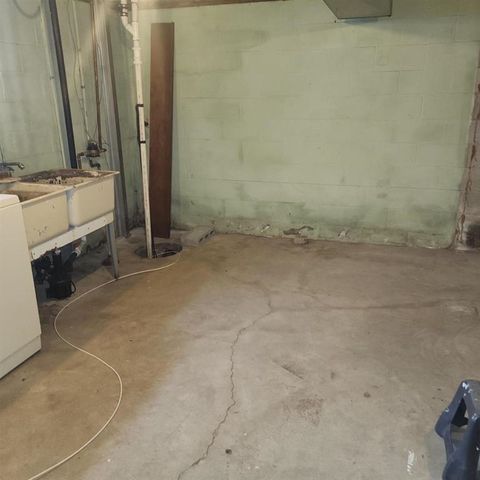 407 W Clara Street, Linwood, MI 48634