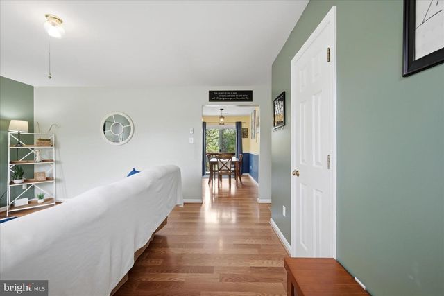 91 GRANNY SMITH RD, Linden, VA 22642