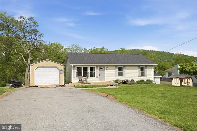 91 GRANNY SMITH RD, Linden, VA 22642