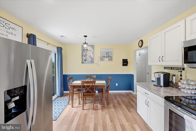 91 GRANNY SMITH RD, Linden, VA 22642