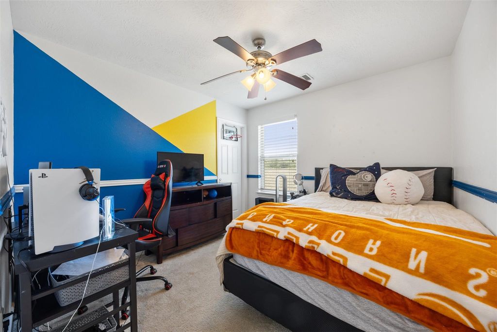 Image 20 of property listing at 24006 Eagle Sage Lane, Katy, TX 77493