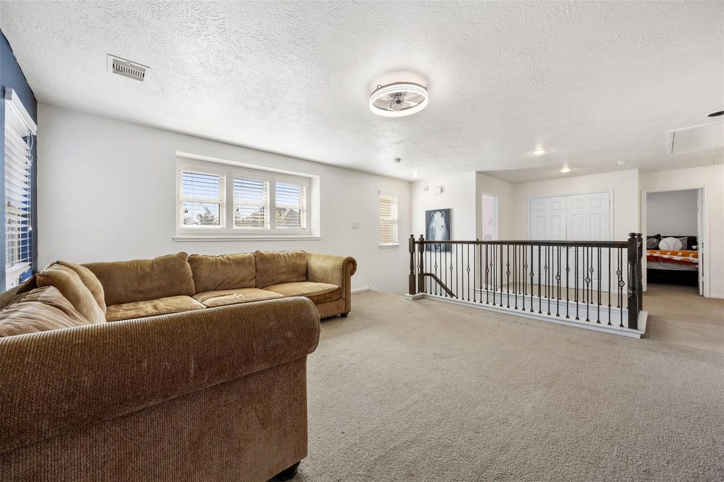 Image 21 of property listing at 24006 Eagle Sage Lane, Katy, TX 77493