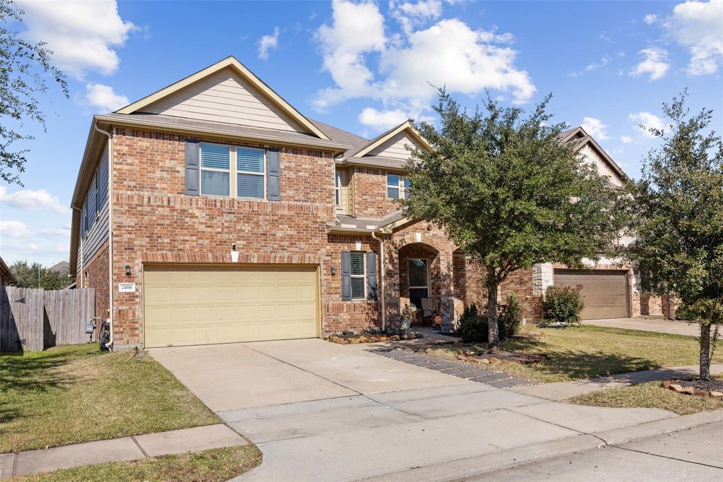 Image 3 of property listing at 24006 Eagle Sage Lane, Katy, TX 77493