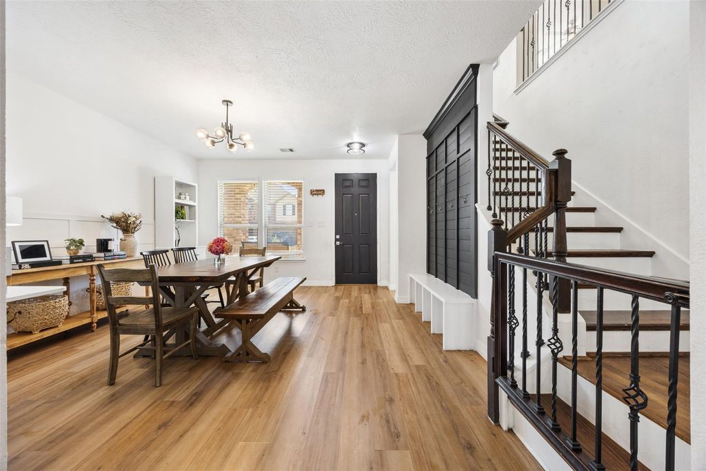 Image 5 of property listing at 24006 Eagle Sage Lane, Katy, TX 77493