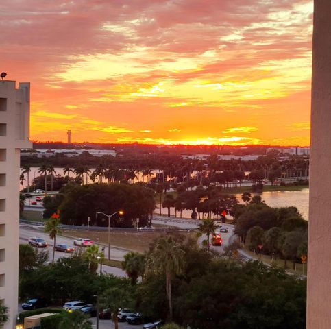 616 Clearwater Park Road Apt 812, West Palm Beach, FL 33401